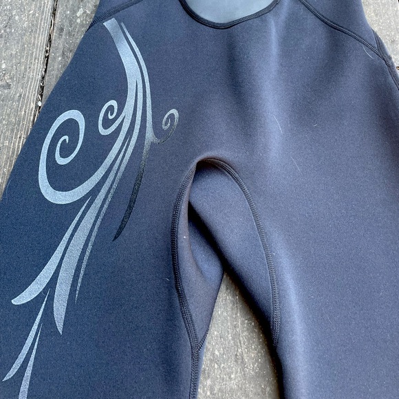 DBX women’s shorty wetsuit, size 10 - Picture 2 of 6
